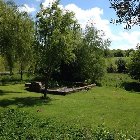Chatelavy, Phoenix * Mialet (Dordogne)